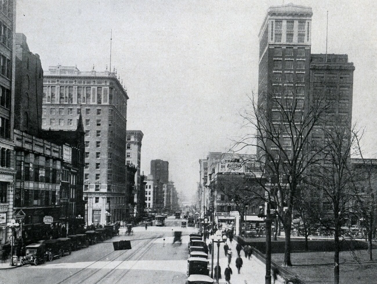 #91 High Street looking north from the Ohio Statehouse, with Deshler Hotel and early Columbus skyscrapers, 1916.