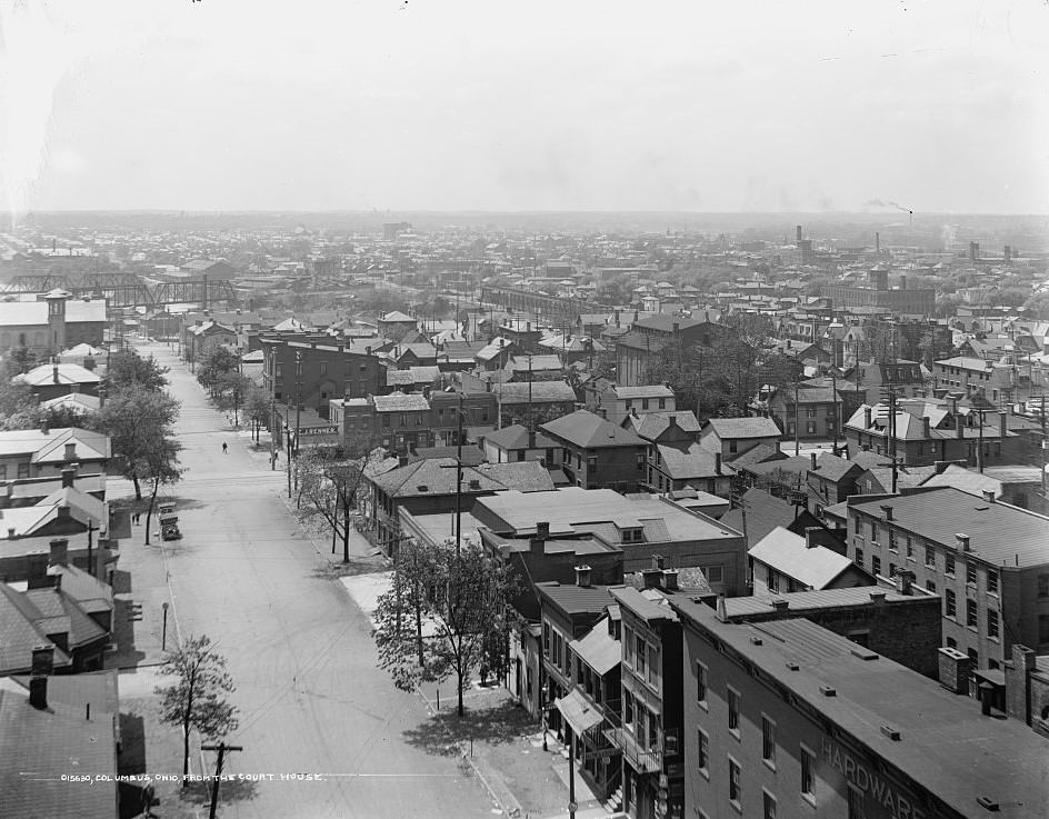 #97 View of Columbus, Ohio from the courthouse, 1900s.