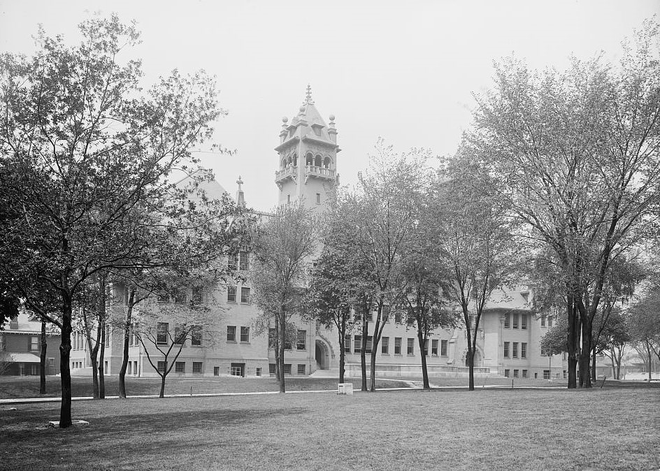 #101 Deaf and Dumb School in Columbus, Ohio, 1906.