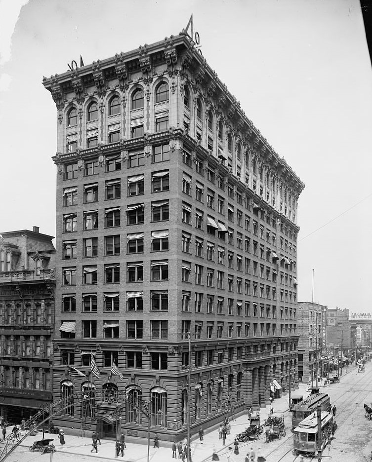 #111 Columbus Savings & Trust Company building in Columbus, Ohio, 1900s