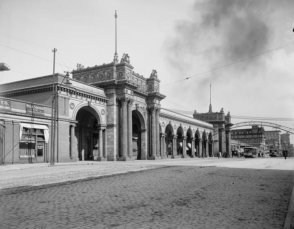 #113 Union Station in Columbus, Ohio, 1900s