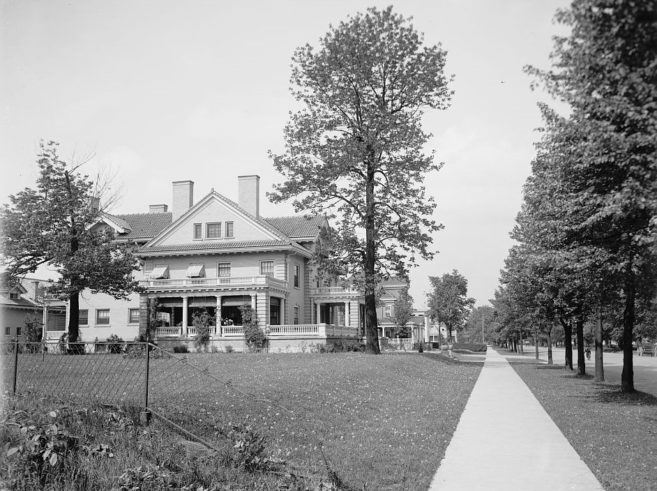 #120 East Broad Street in Columbus, Ohio, 1900s