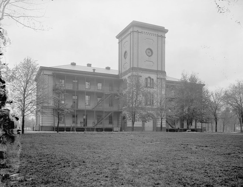 #153 U.S. Barracks in Columbus, Ohio, 1904.