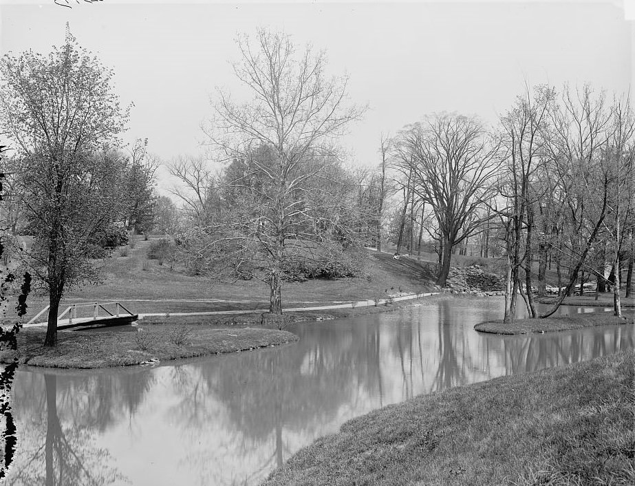 #154 View in Franklin Park, Columbus, Ohio, 1904.