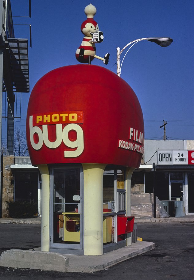 #116 Photo Bus on Hamilton Avenue, Columbus, Ohio, 1980.