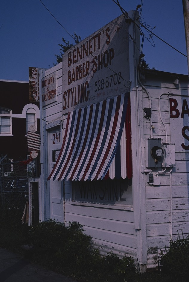 #122 Bennett’s Barber Shop in Houston, Texas, 1983