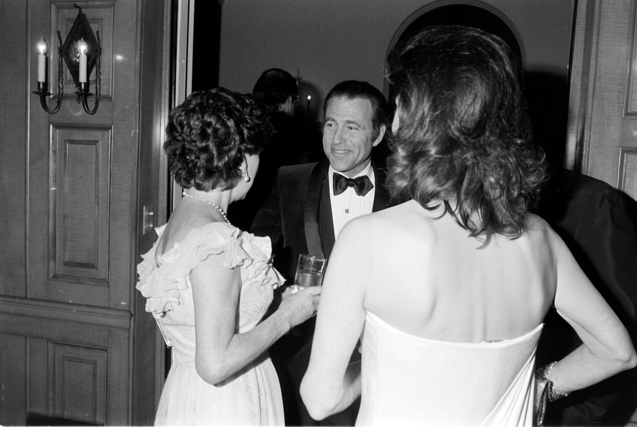 #47 Princess Margaret and guests at a party hosted by Lynn and Oscar Wyatt, Houston, Texas, 1982.