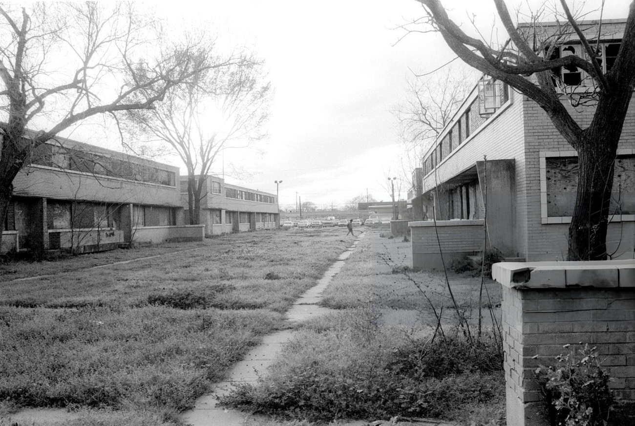 #48 Allen Parkway Village, Houston, Texas, 1983.