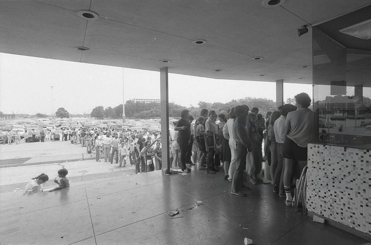 #58 Crowds at the Houston opening of “Return of the Jedi” at Meyerland Cinema, Houston, Texas, 1983.