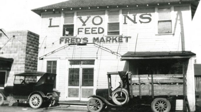 #51 Lyons Feed and Fred’s Market building, 1910s