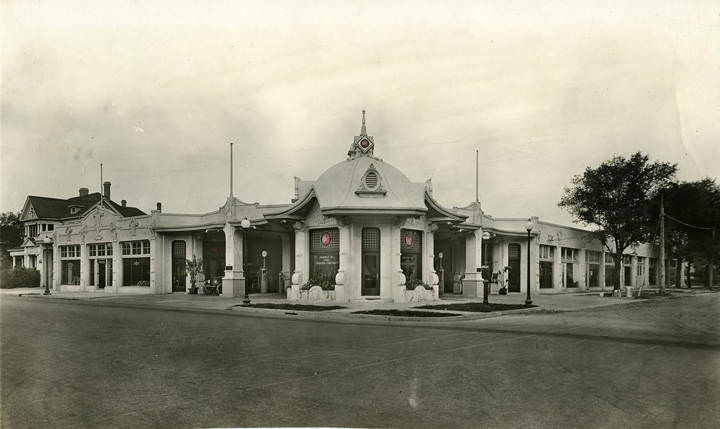 #104 Humble Filling Station, 1920s