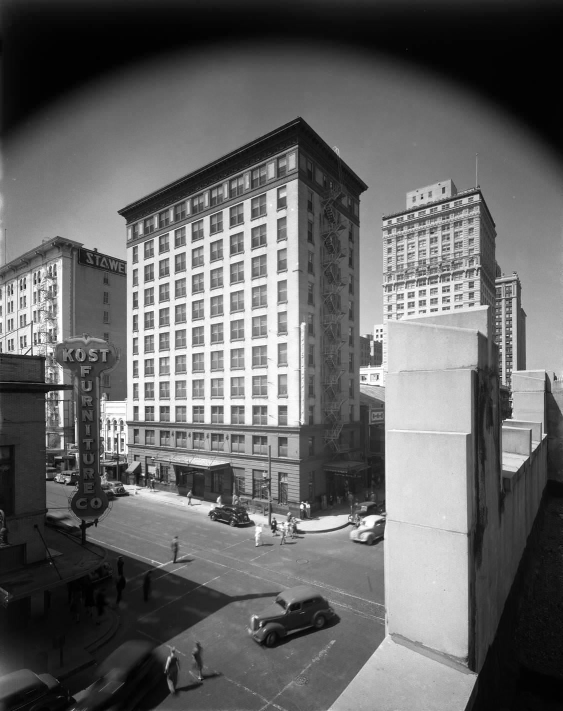 #31 Cotton Hotel, later Montague Hotel, at 802-08 Fannin and 1018-20 Rusk, Houston, Texas, 1940.