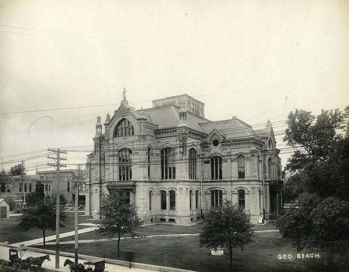 #67 Rebuilt Harris County Courthouse, 1910s.