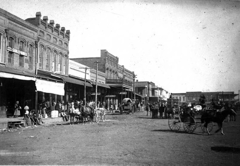 #41 Street scene in Marshall, 1895