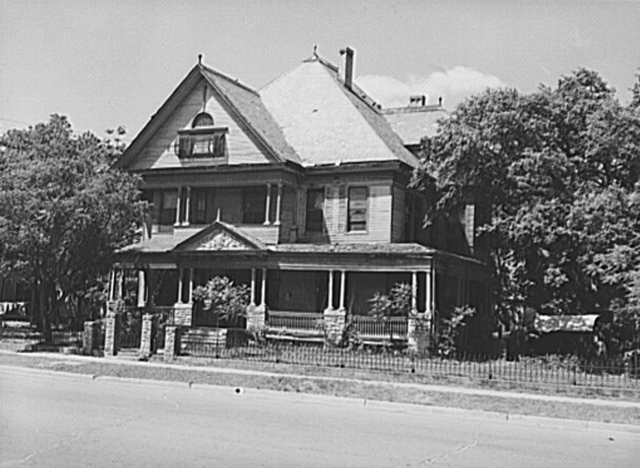 #53 A house in Houston, Texas, 1943