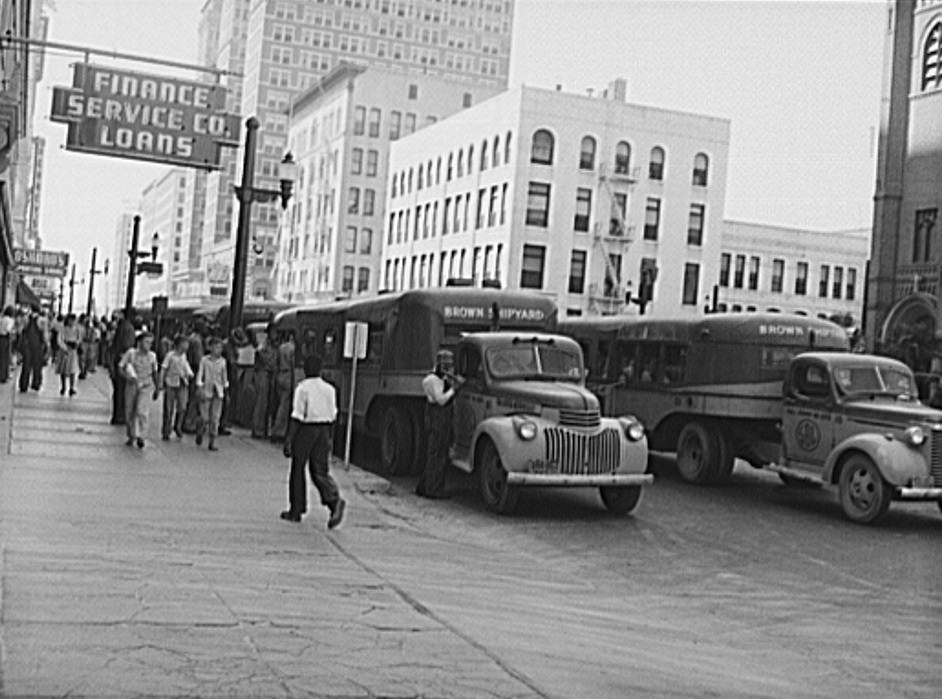 #54 Buses for shipyard workers in Houston, Texas, 1943