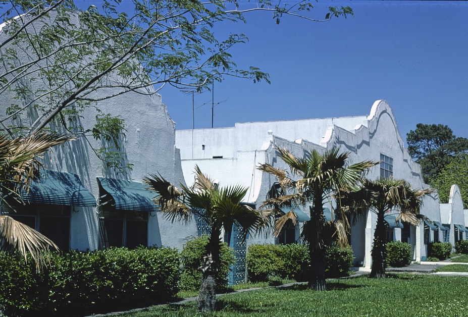 #28 Alamo Plaza Motor Hotel in Houston, Texas, 1977