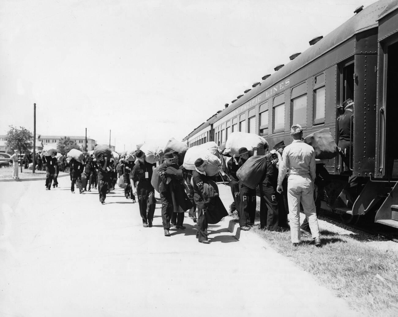#2 The last group of German prisoners of war leaving Fort Sam Houston, Texas, 1946.