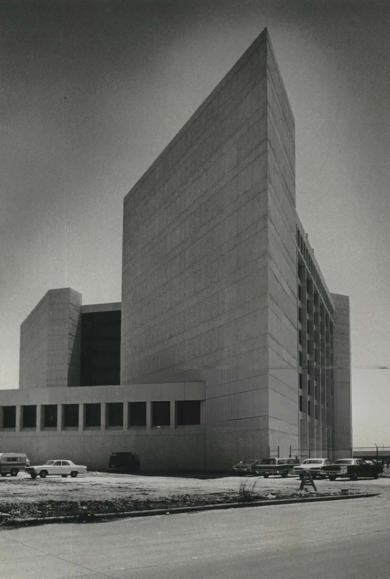 #35 Construction of the Shell Information Center nears completion in Houston’s Plaza del Oro, 1976.