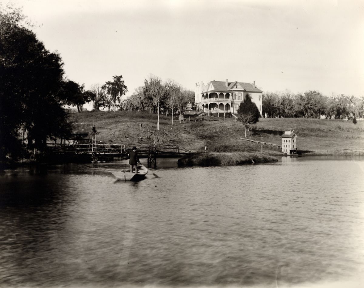 #9 Vicks Park along Buffalo Bayou, Houston, 1900.