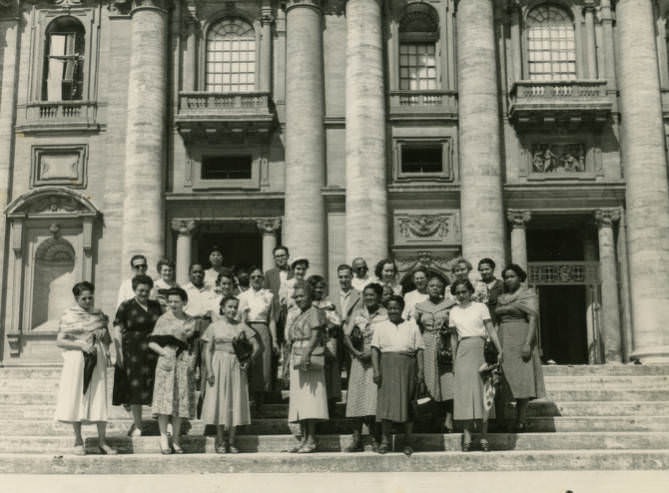 #5 Jessie L. Lott and others outside building with pillars, 1950s
