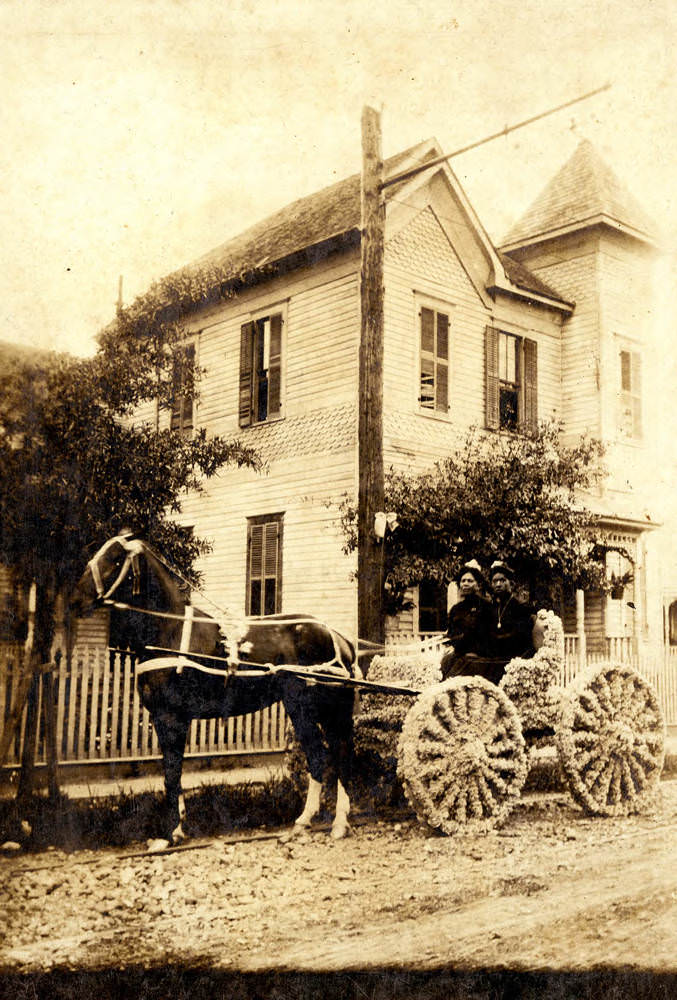 #1 Women in decorated buggy for Juneteenth, Houston, 1895