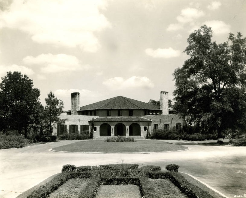 #14 River Oaks Country Club front view, Houston, 1940s