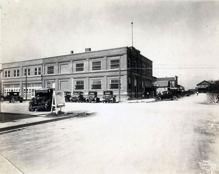 #21 Freeport National Bank street view, circa 1920s.