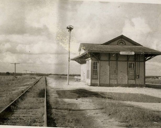#18 La Porte Depot view, 1900s