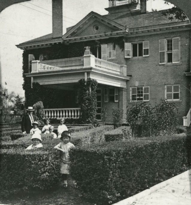 #20 Harris Masterson house with maze garden, Houston, circa 1900s.