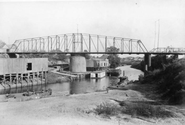 #5 San Jacinto Street bridge, Houston, 1880s