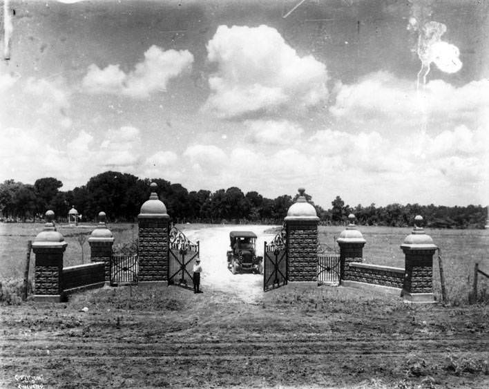 #81 Entry gate to San Jacinto Battlefield, 1920s