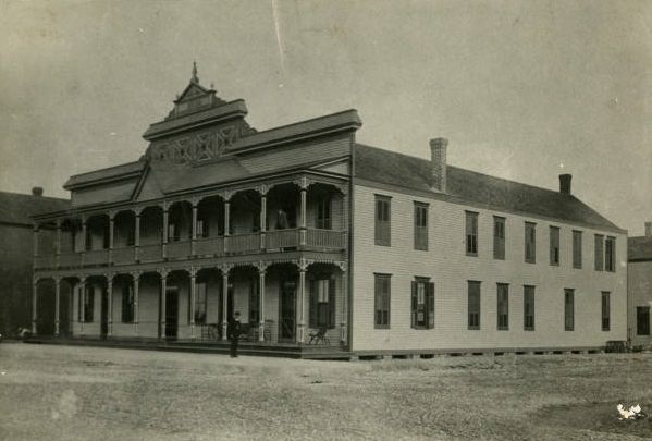#21 Artesian Hotel, 1890s