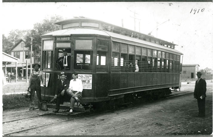 #8 Heights streetcar group, 1890s