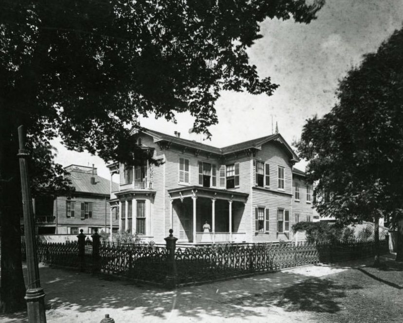 #41 Simpson house and garden, Houston, circa 1900s.