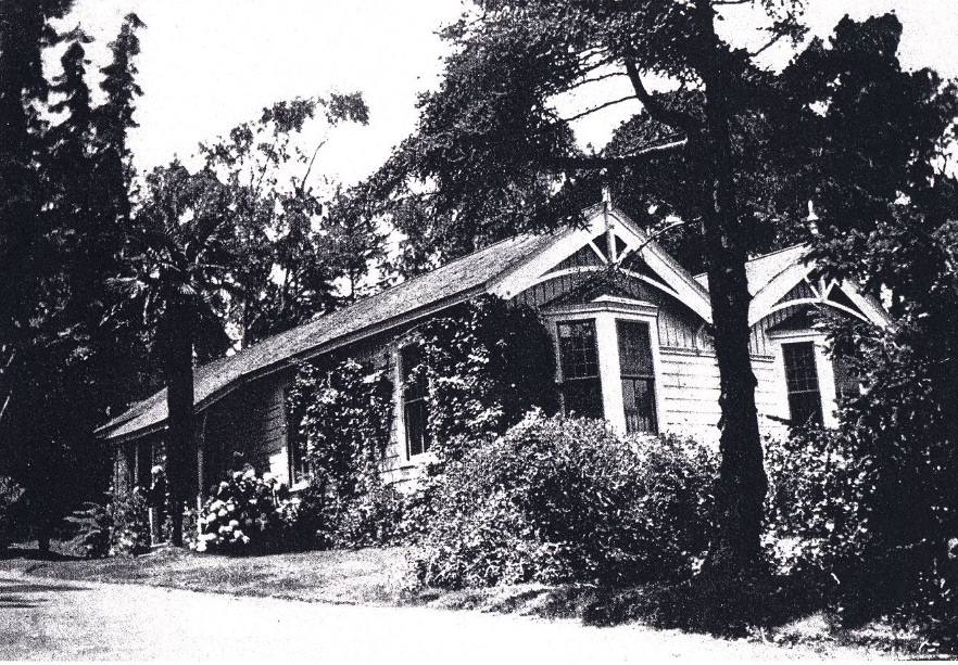 #124 Residence of the Chief Engineer of the Golden Gate Park water supply system, between 1880 and 1943