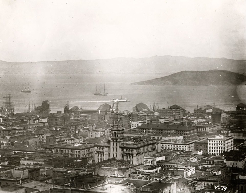 #107 View of San Francisco waterfront from Nob Hill, circa 1900