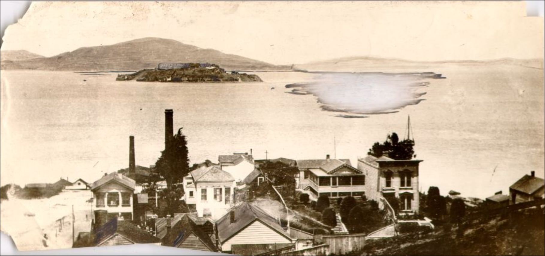 #84 San Francisco waterfront and Alcatraz Island, 1901