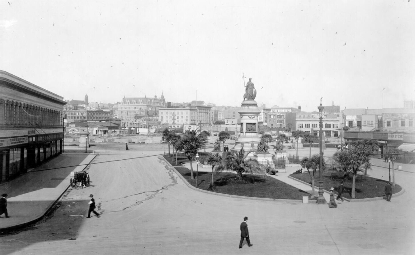 #27 Pioneer Monument, looking south from City Hall Avenue, in the 1910s.