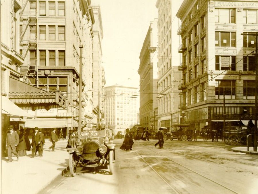 #7 Post Street, east of Kearny, 1911.