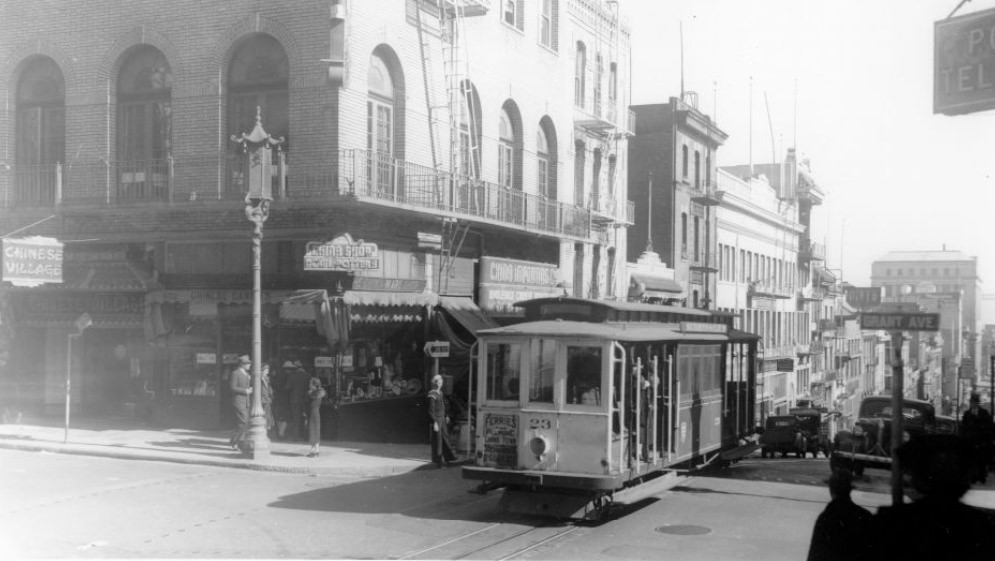 #110 Cable car on Sacramento and Grant in 1942.