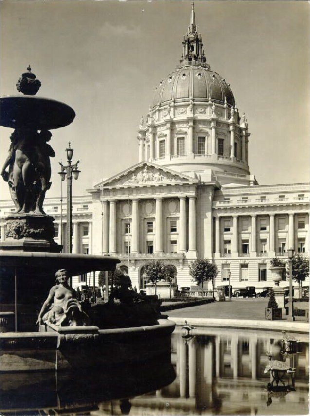 #185 Fountain in Civic Center Plaza in the 1920s