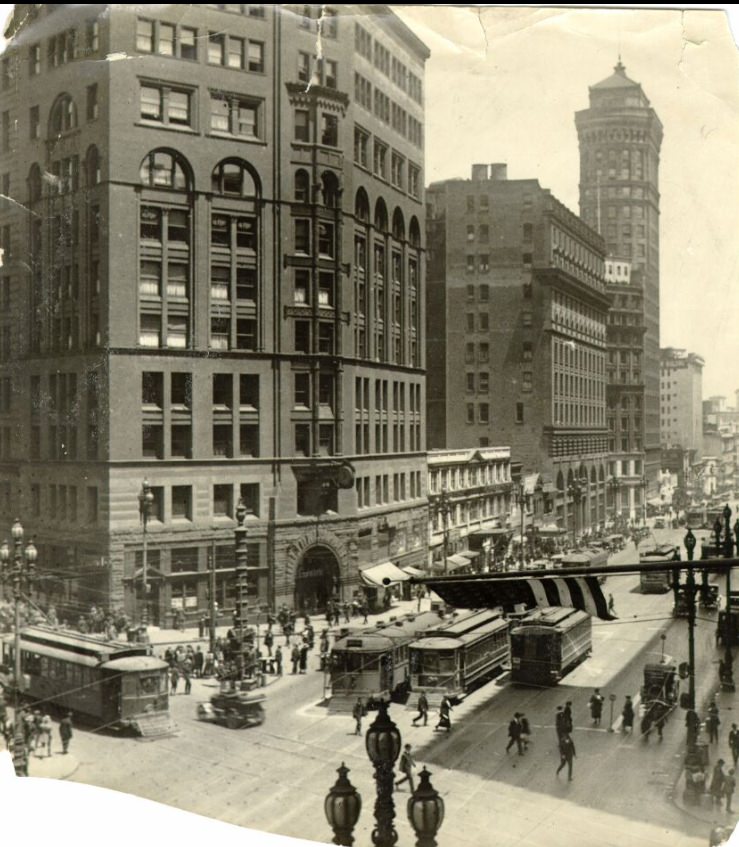 #65 Chronicle Building on Market and Third Street in the 1920s