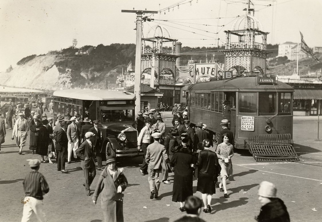 #34 Car & Bus at the end of “B” Line in 1927.