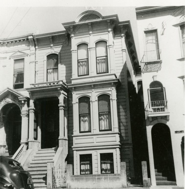 #195 House on Steiner Street that survived 1906 earthquake, between 1940 and 1945