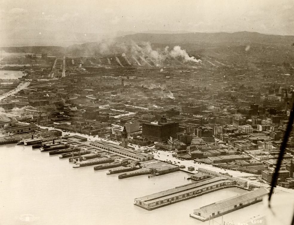 #71 Aerial view of downtown San Francisco and its waterfront in the 1920s.