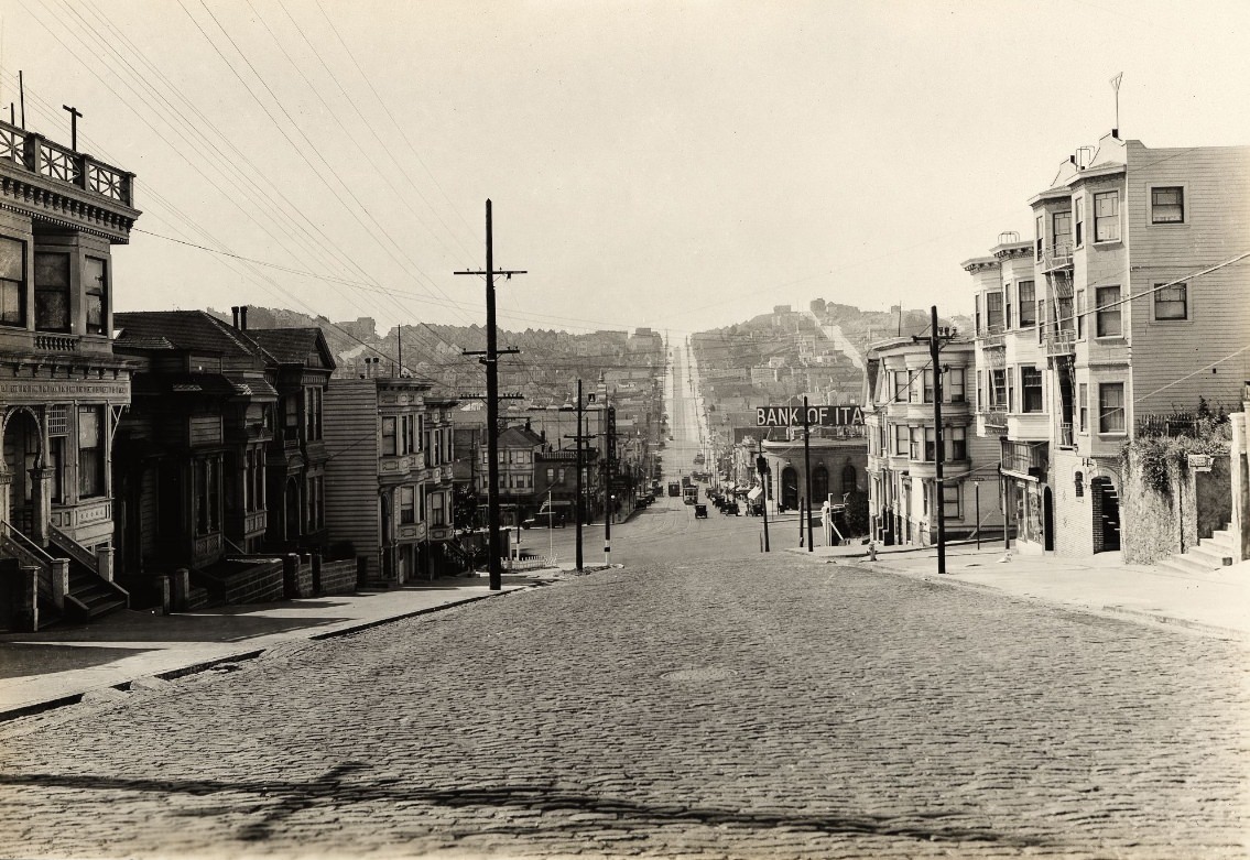 #96 Castro near Market Street in 1927.