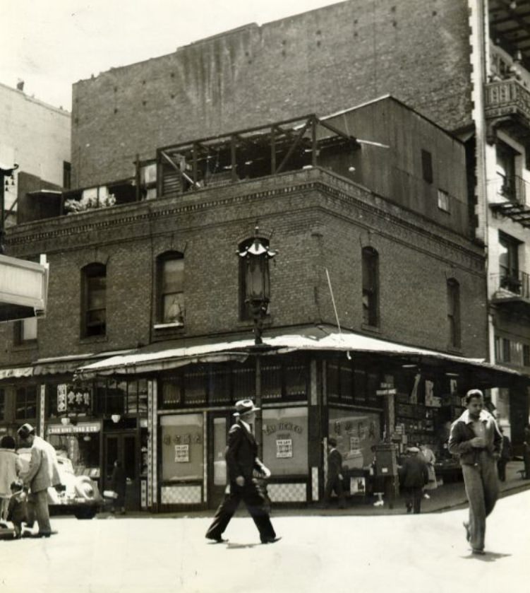 #119 Corner of Grant Avenue and Clay Street, 1935