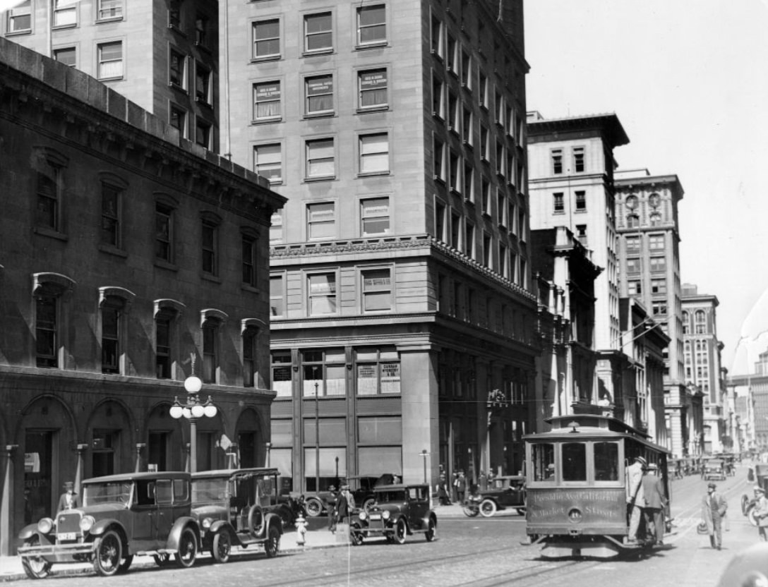 #130 California Street at Montgomery in the 1930s
