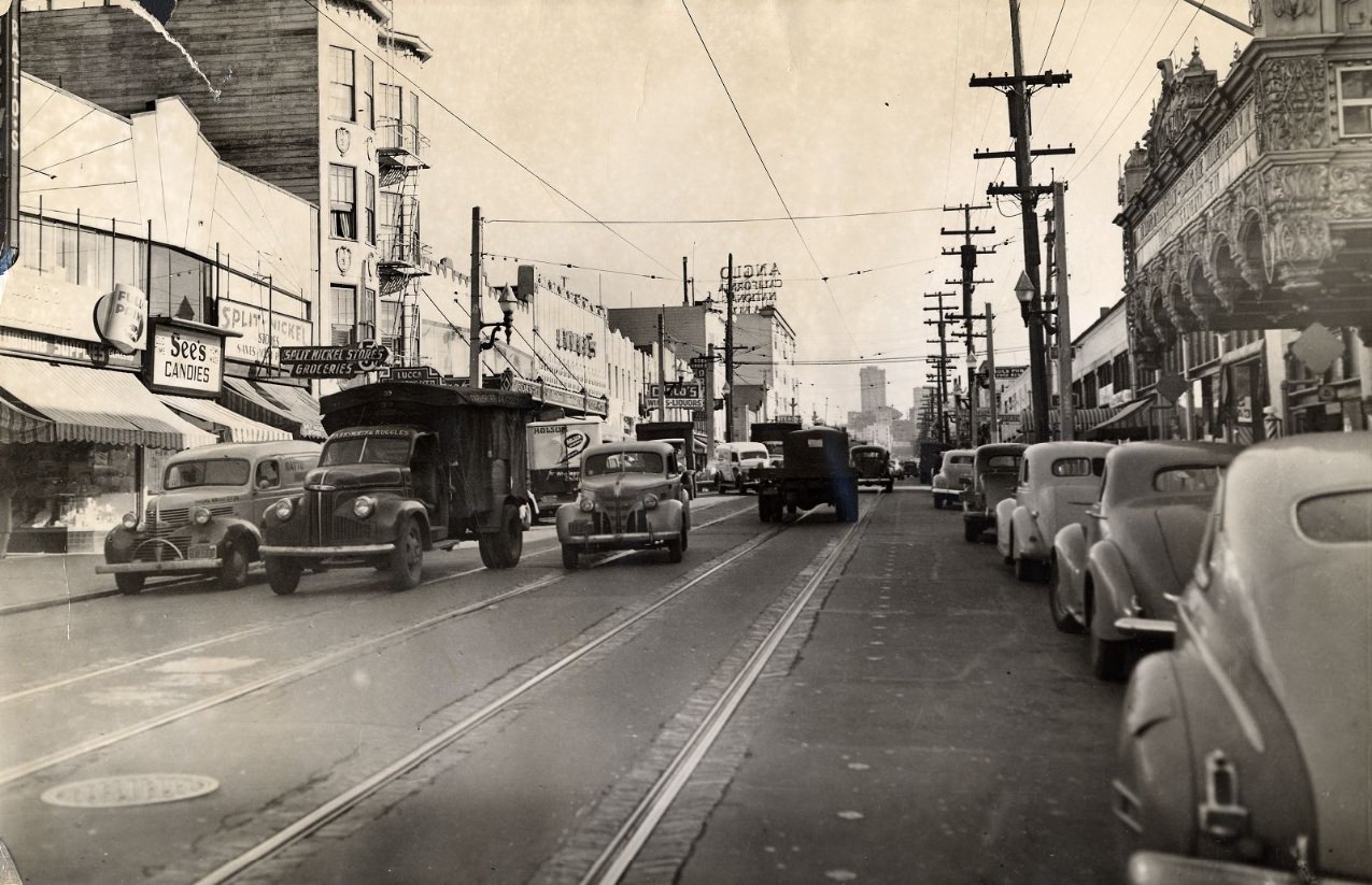 #25 Chestnut Street between Steiner and Pierce, 1945